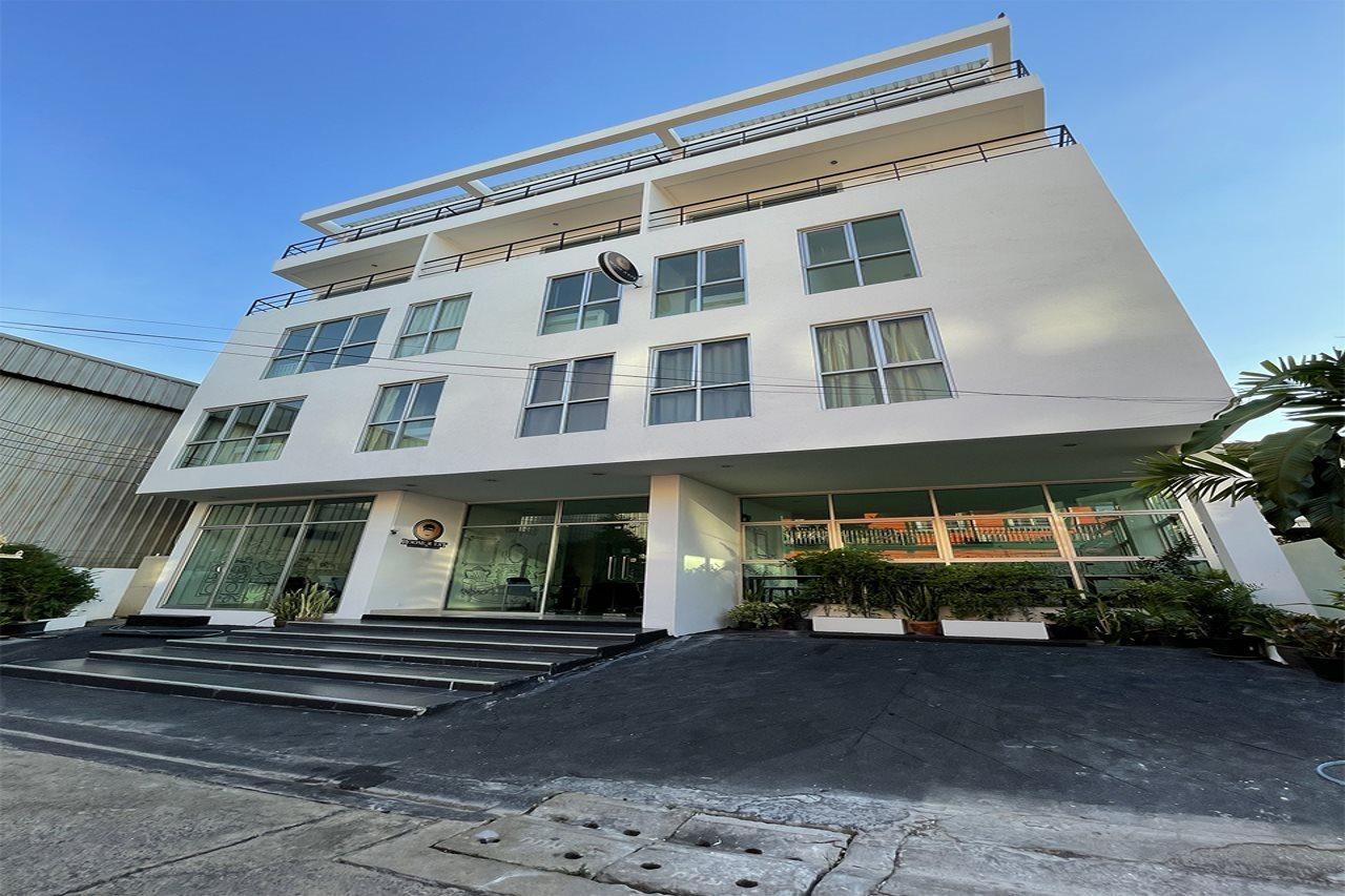 Roomquest Bangkok Sukhumvit 50 Eksteriør billede